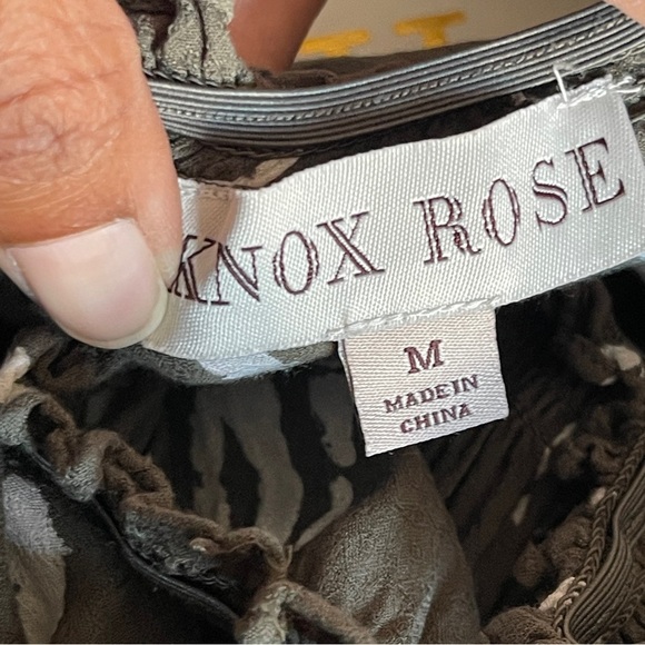 KNOX ROSE | Olive Green Off-Shoulder Boho Top Sz M - Picture 6 of 8